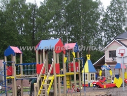 детские площадки – размещение игрового комплекса в городской зоне отдыха